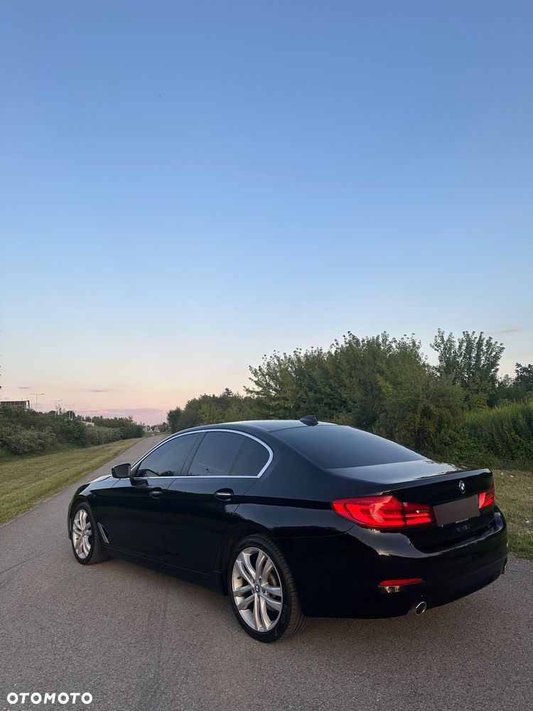 BMW Seria 5 520d Luxury Line sport - 4
