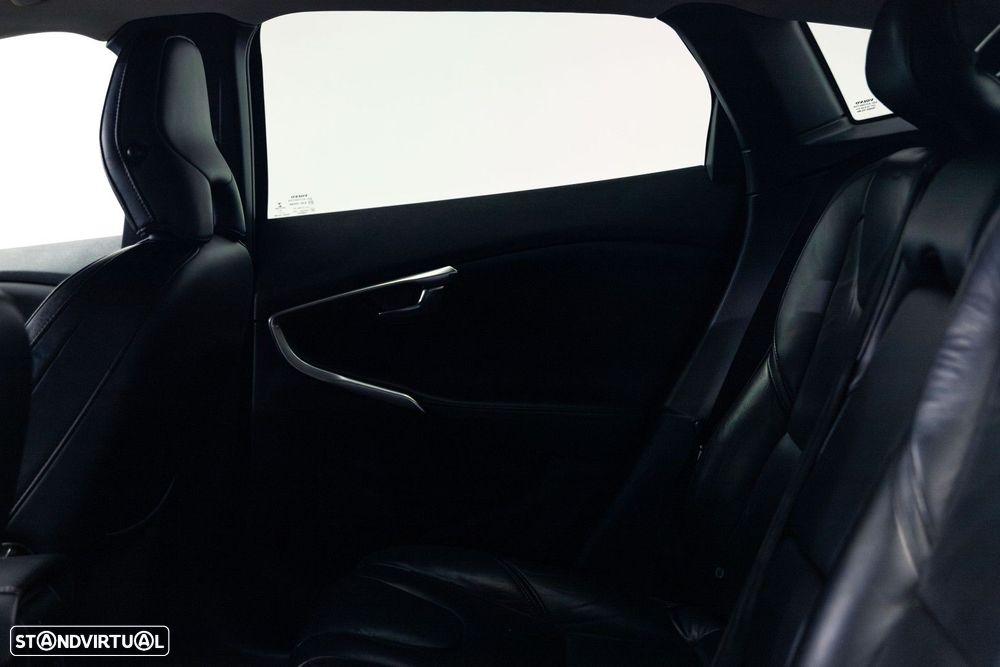 Volvo V40 1.6 D2 Eco Momentum - 21