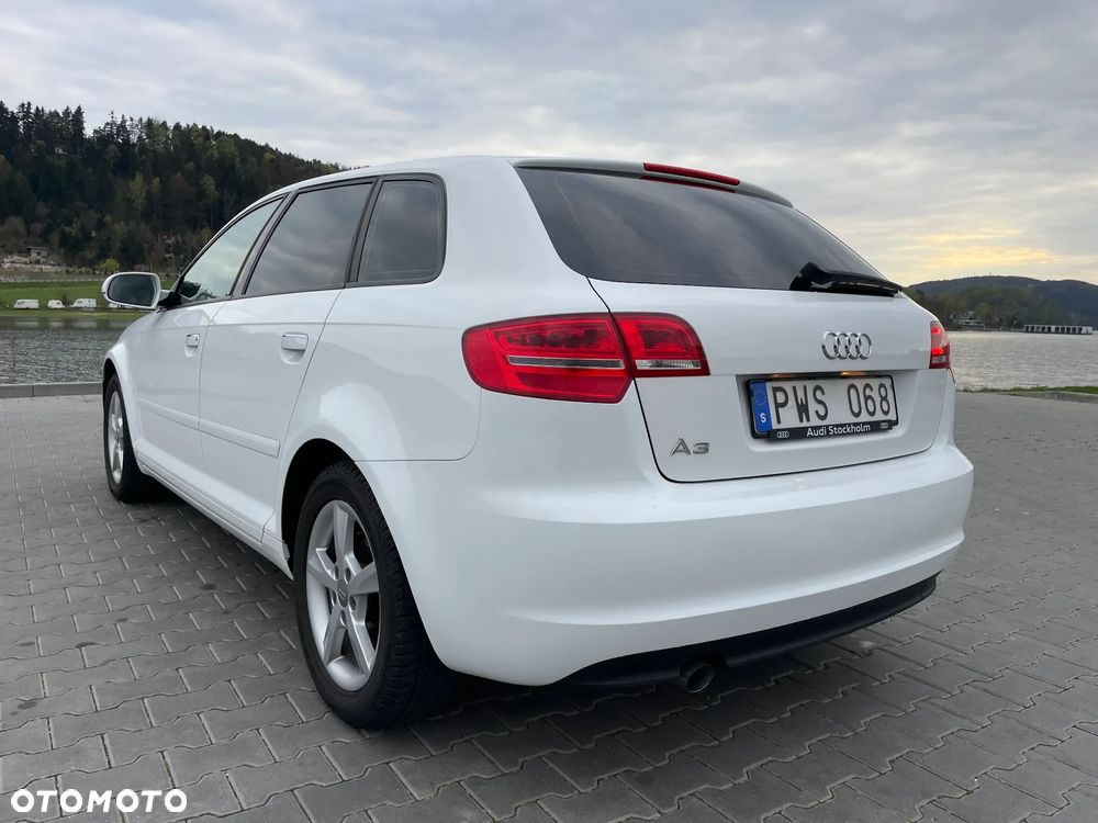 Audi A3 Sportback 1.6 TDI DPF Ambition - 11