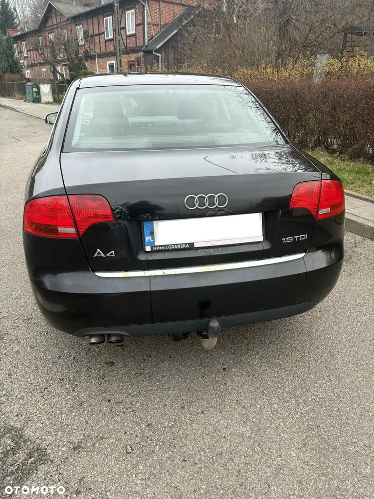 Audi A4 Limousine - 8