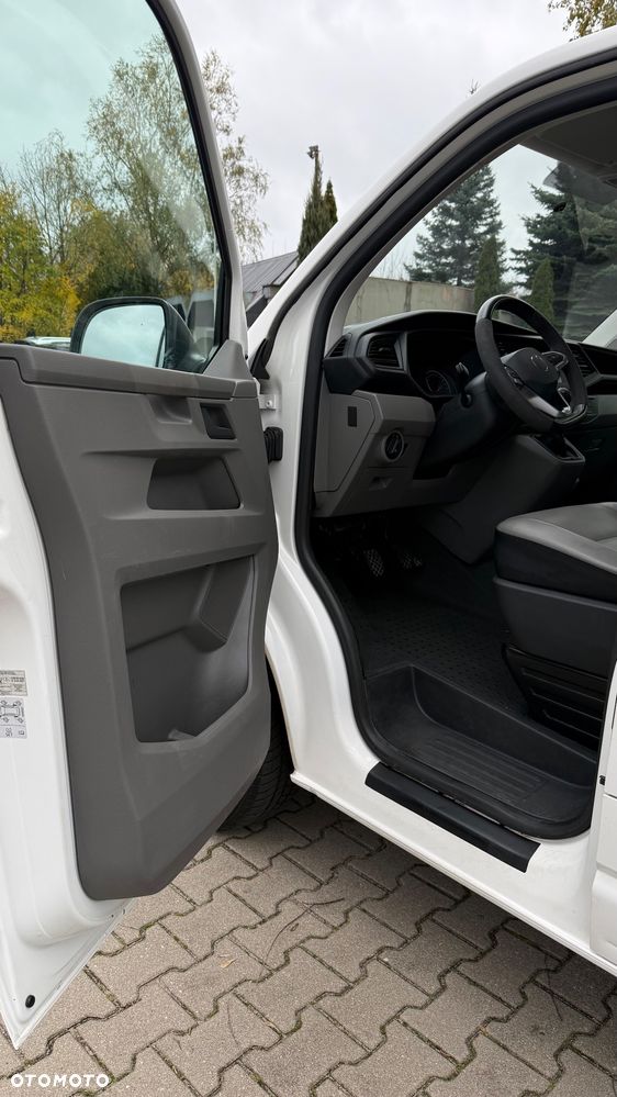 Volkswagen Transporter T6.1 - 21