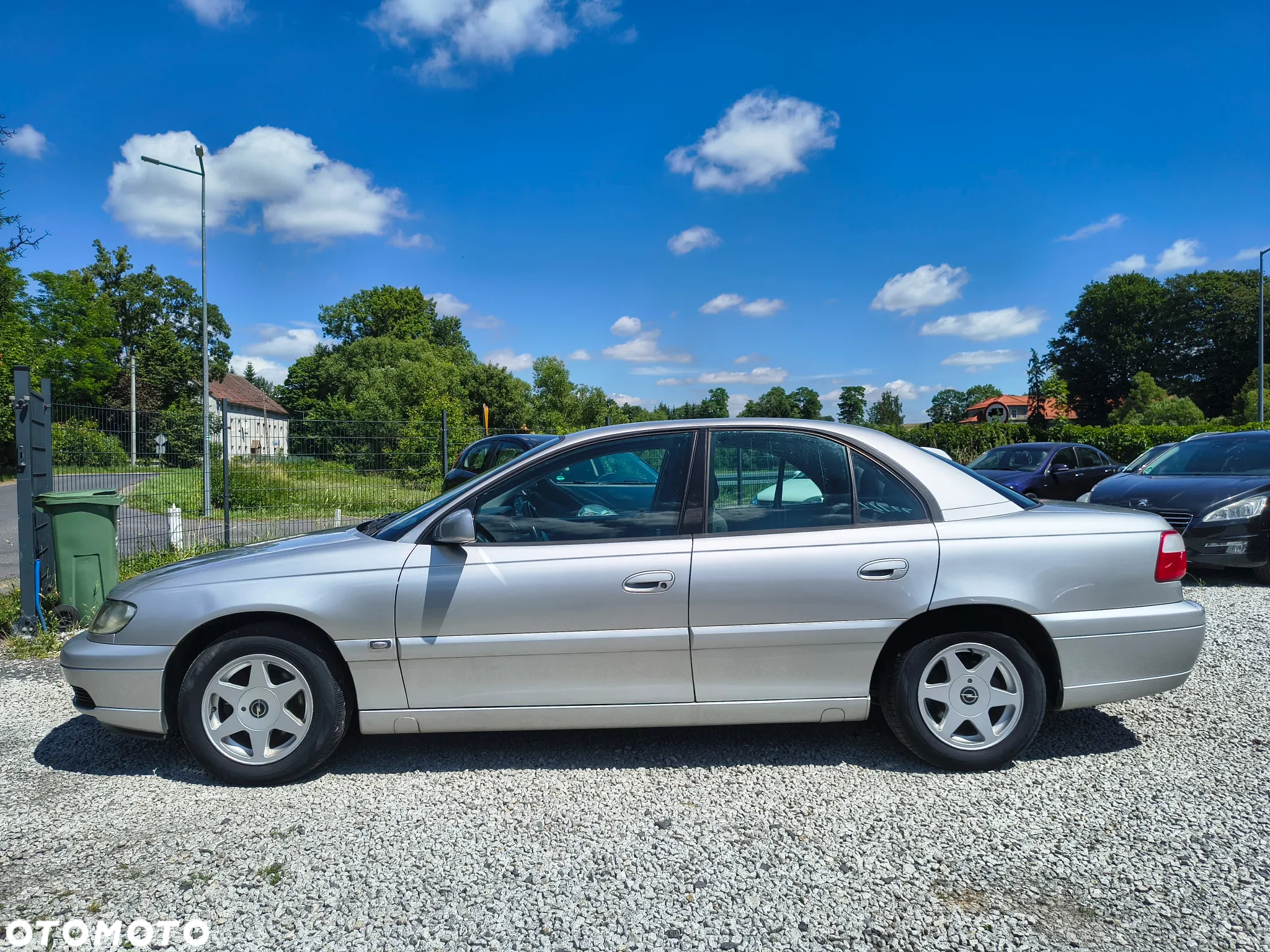 Opel Omega 2.2 Elegance - 9