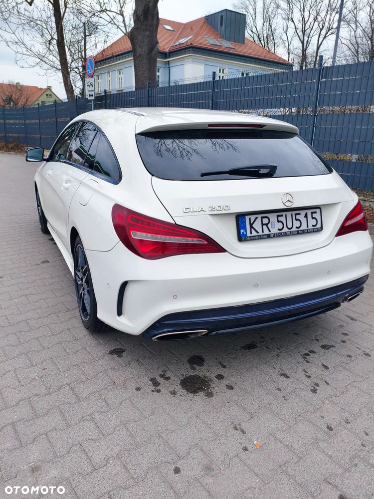 Mercedes-Benz CLA 200 7G-DCT AMG Line - 5