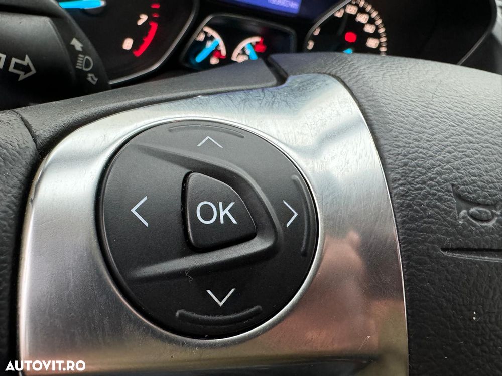 Ford Kuga 1.6 EcoBoost 2x4 Titanium - 20