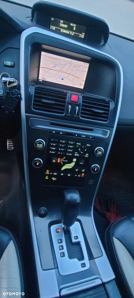 Volvo XC 60 D5 AWD Geartronic Kinetic - 29