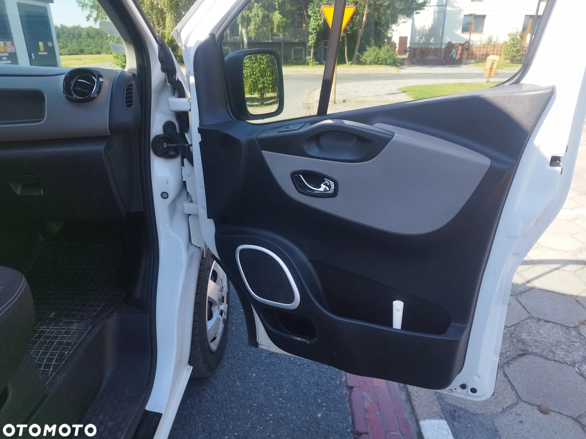 Renault Trafic - 22