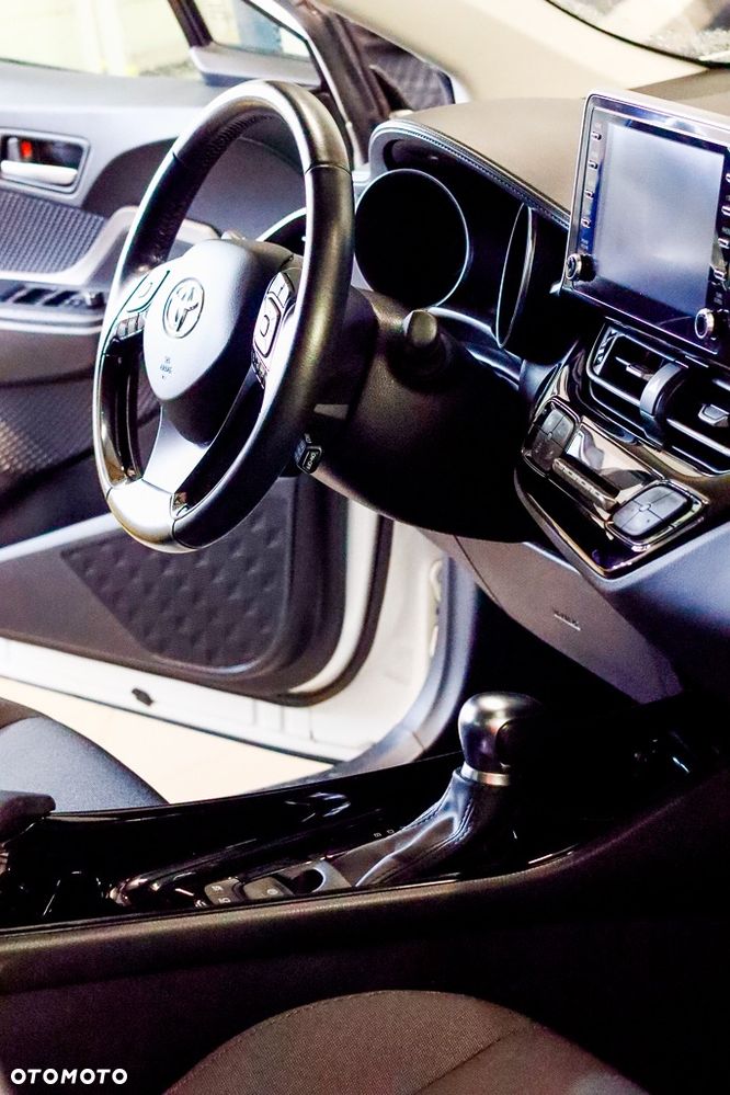 Toyota C-HR - 21