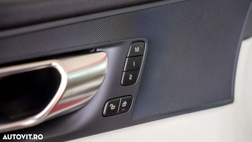 Volvo XC 60 Recharge T6 Twin Engine eAWD Inscription Expression - 22