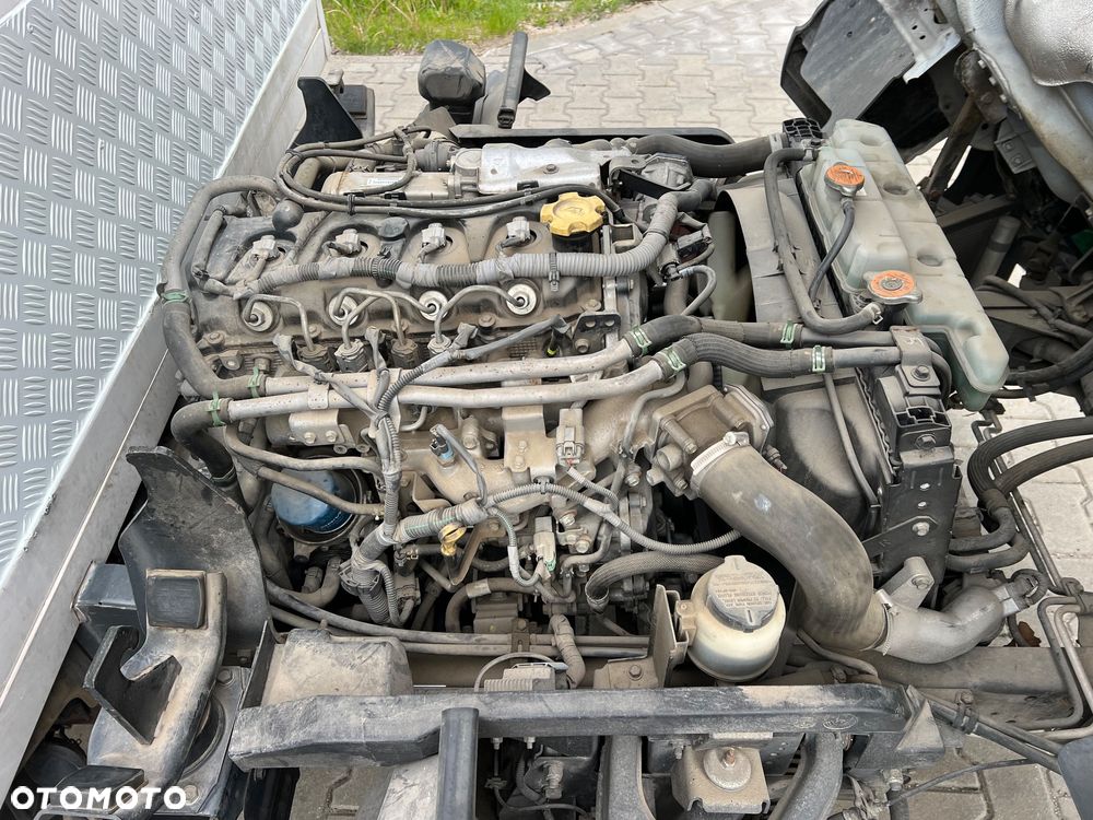 Nissan NT 400 CABSTAR - 26