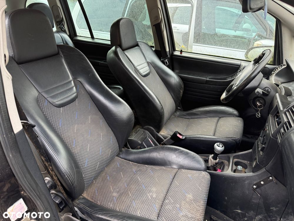 KOMPLET FOTELI RECARO ZAFIRA A OPC - 2