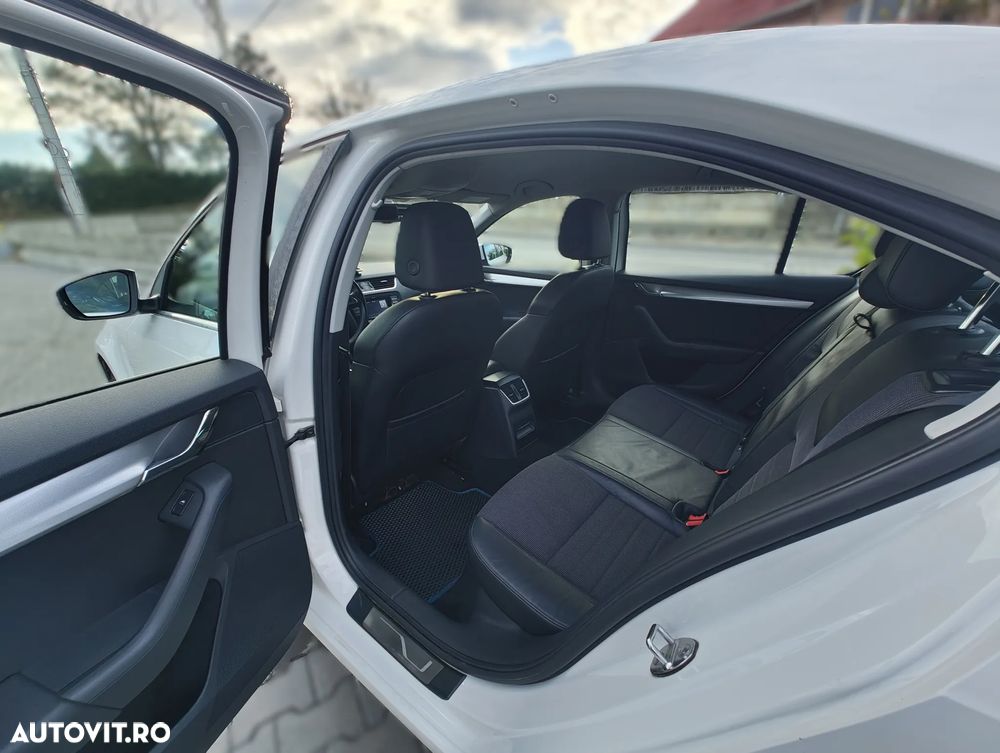 Skoda Octavia 2.0 TDI ELEGANCE - 12