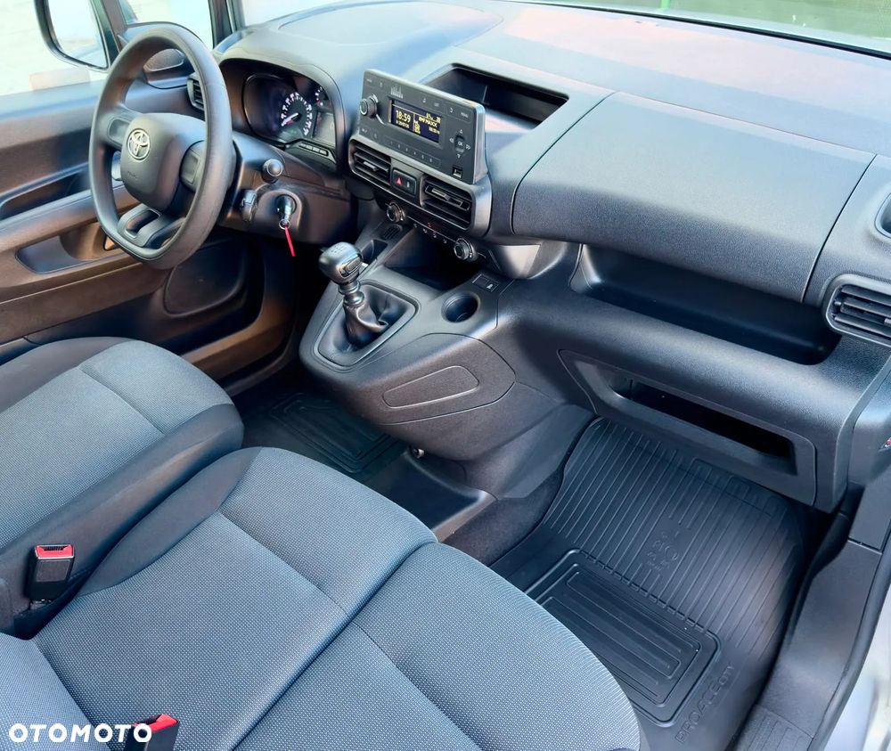 Toyota Proace City L2 Długi Salon Polska BEZWYPADKOWA Serwisowana FVAT23% ZADBANY OKAZJA - 37