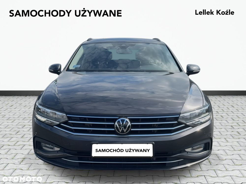 Volkswagen Passat - 2