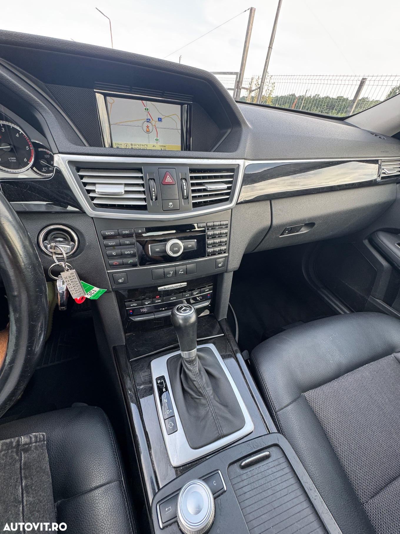 Mercedes-Benz E 220 BlueTEC BlueEFFICIENCY 7G-TRONIC Edition Avantgarde - 5