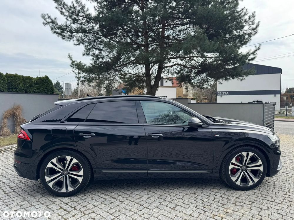 Audi Q8 - 9