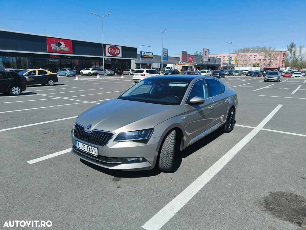 Skoda Superb 2.0 TDI DSG 4X4 Laurin & Klement - 5