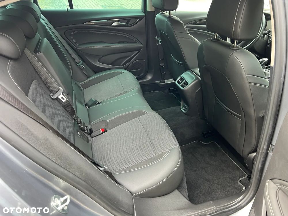 Opel Insignia - 29