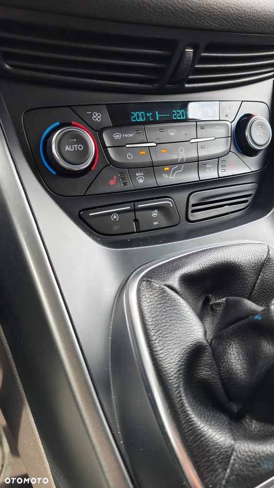 Ford Kuga - 23