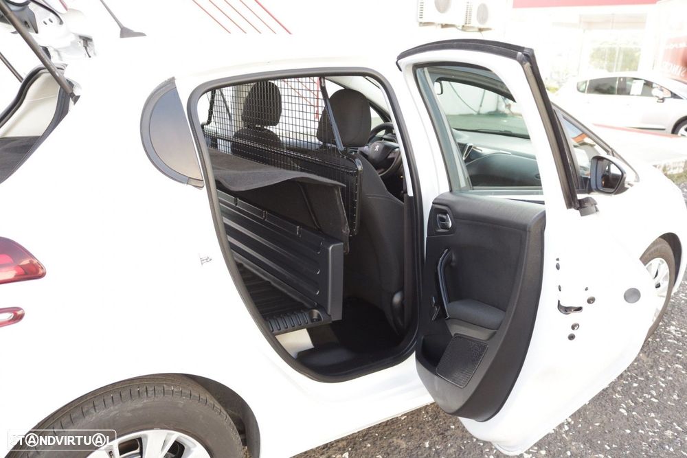 Peugeot 208 Van 1.6 BlueHDI Pack GPS 100cv - 17
