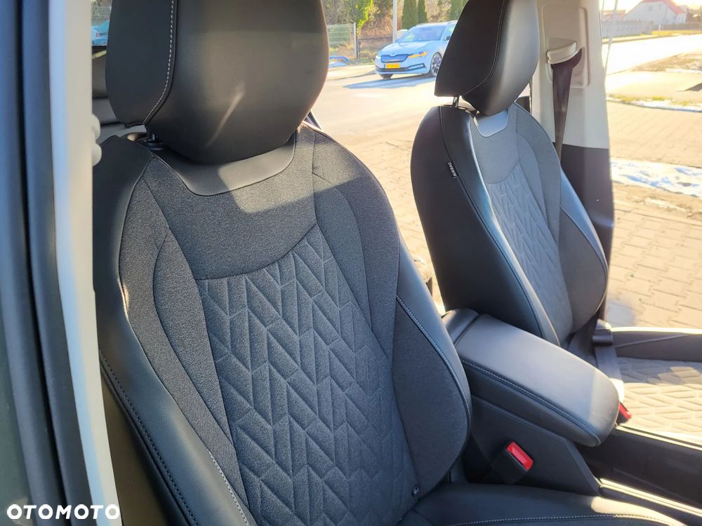 Volkswagen Tiguan - 36