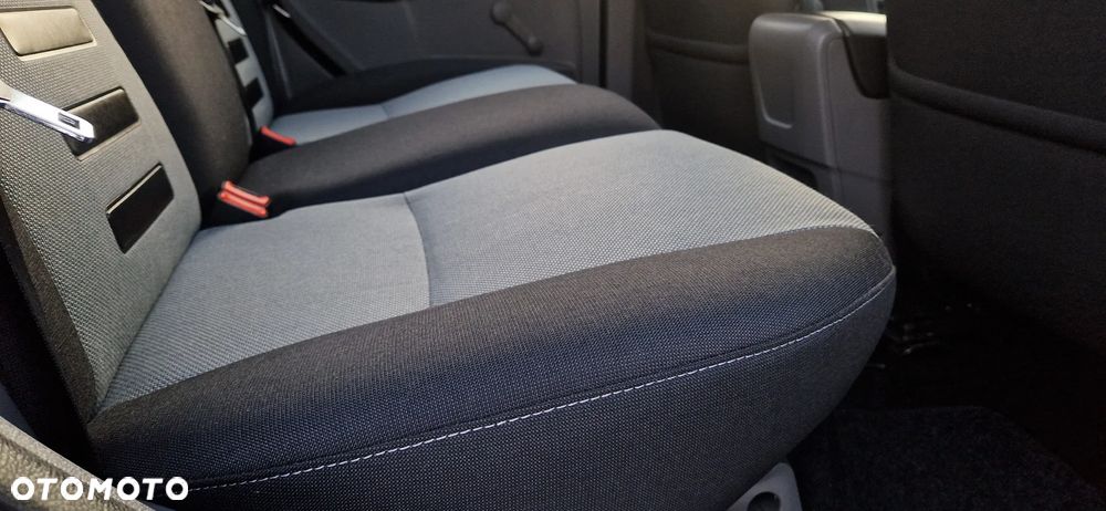 Ford Focus 1.6 16V Style - 27