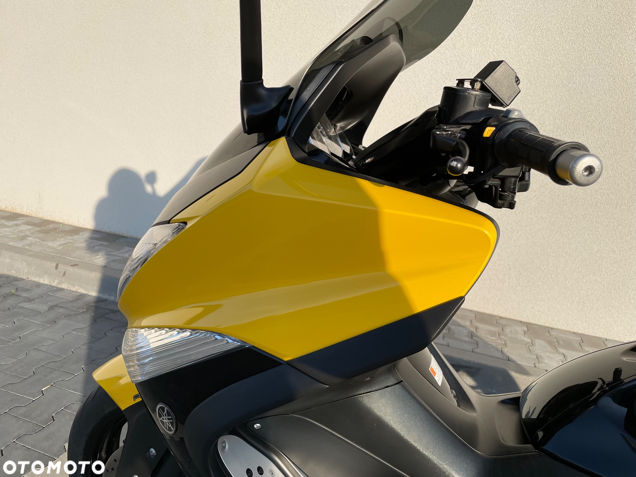 Yamaha Tmax - 8