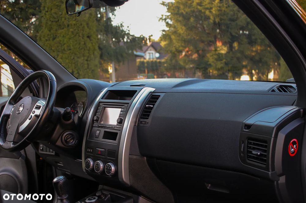 Nissan X-Trail 2.0 dCi 4x4 DPF Platinum - 23