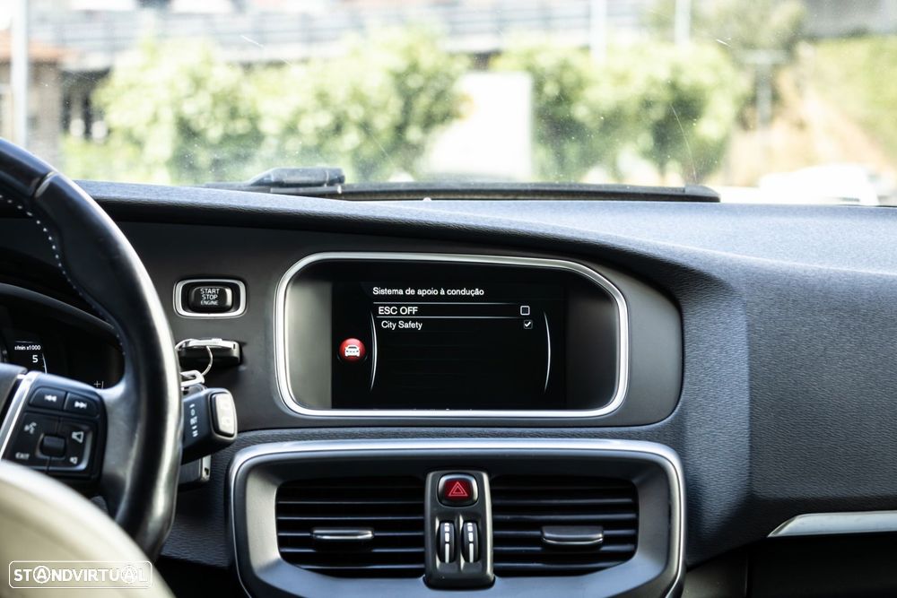 Volvo V40 1.6 D2 Momentum - 43