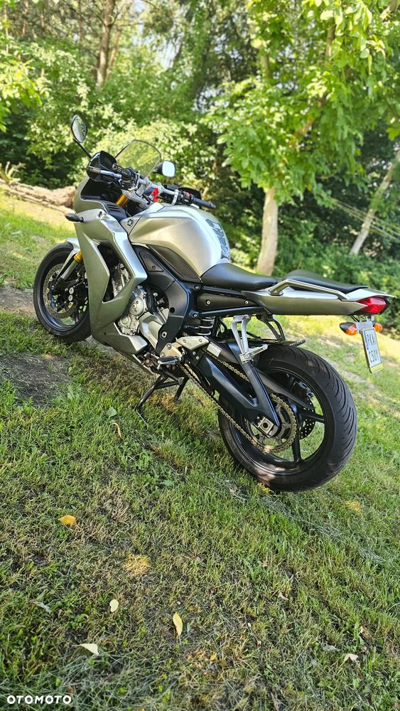 Yamaha FZ - 5
