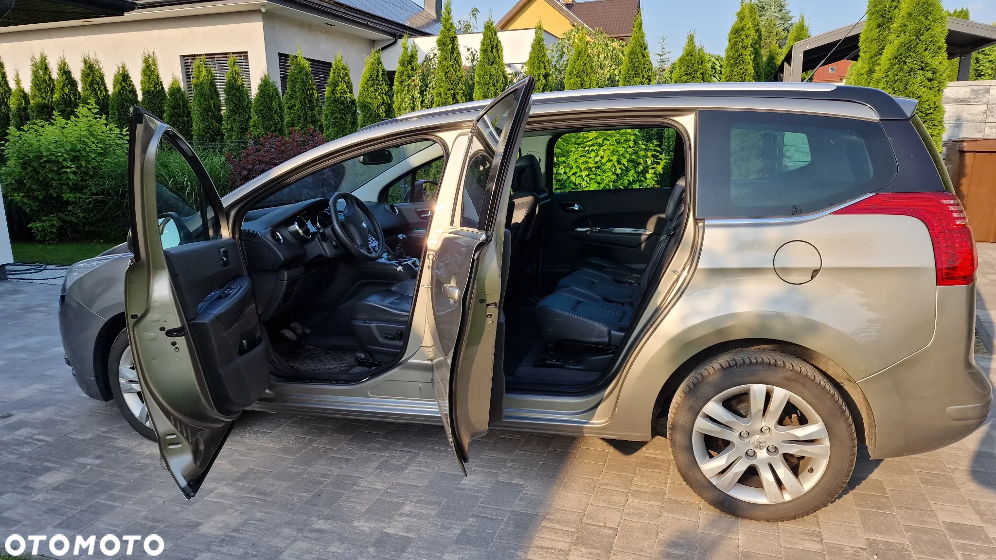 Peugeot 5008 - 8