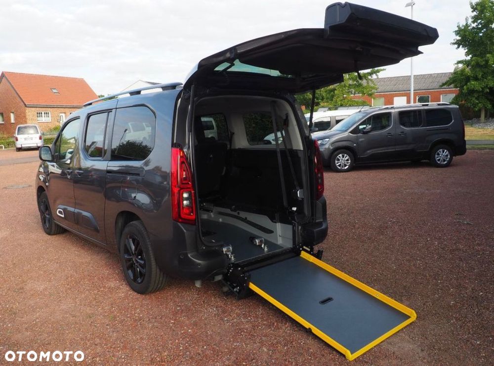 Citroën Berlingo XL PureTech 130 EAT8 SHINE - 1