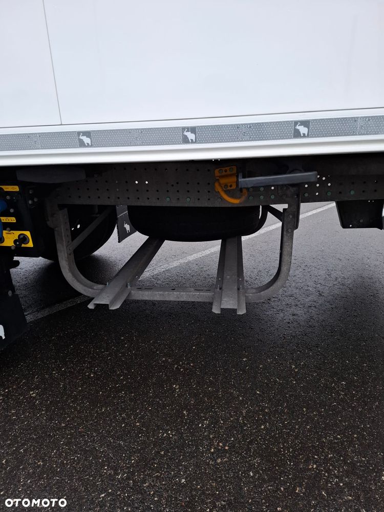 Schmitz Cargobull SKO - 6