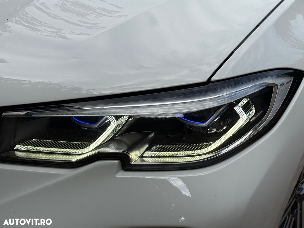 BMW Seria 3 330e Aut. M Sport - 16
