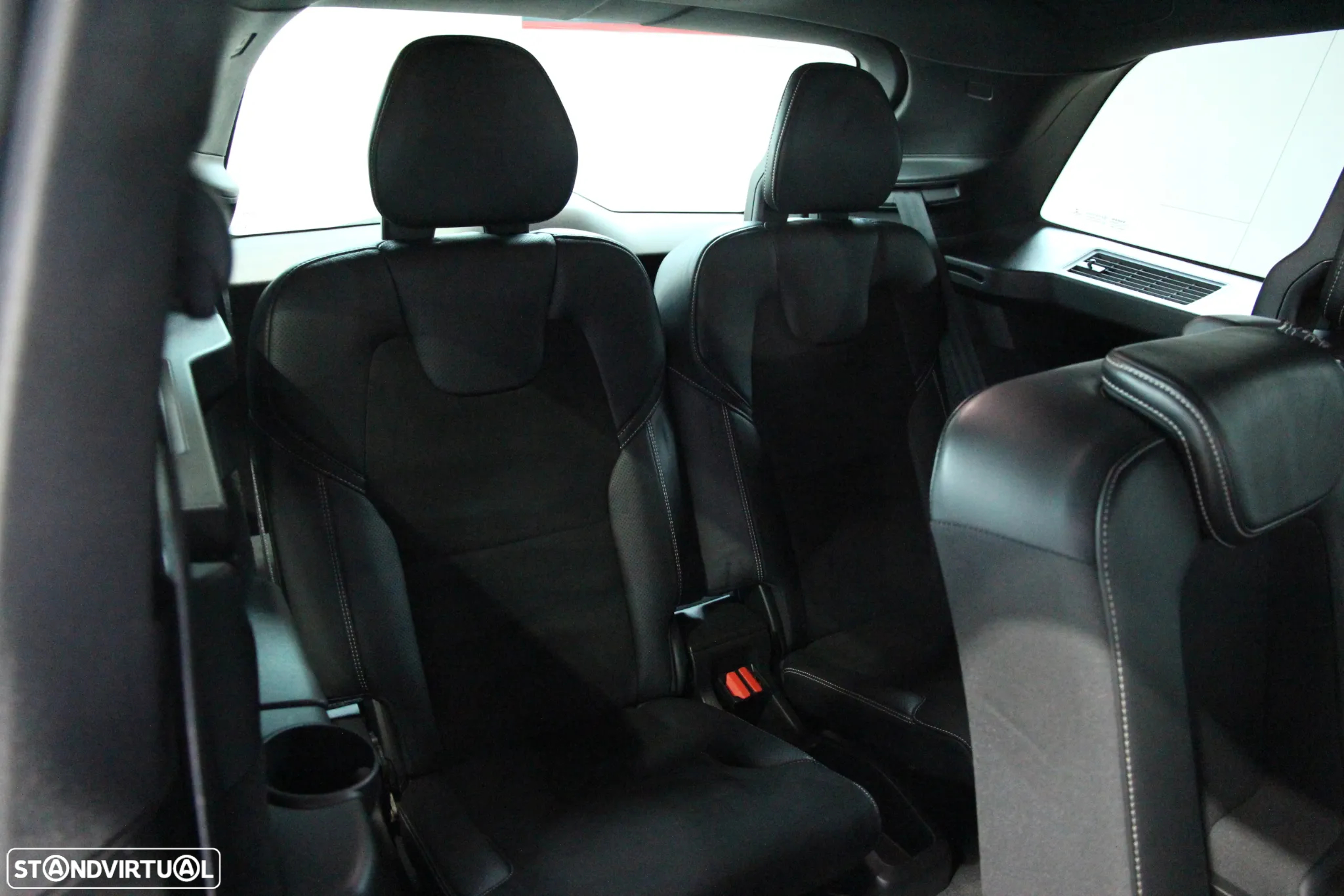 Volvo XC 90 2.0 D4 R-Design - 27