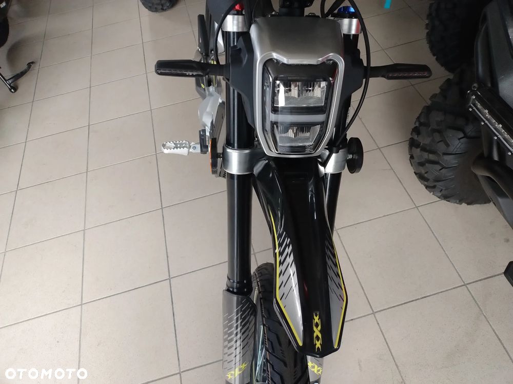 Talaria XXX - 21