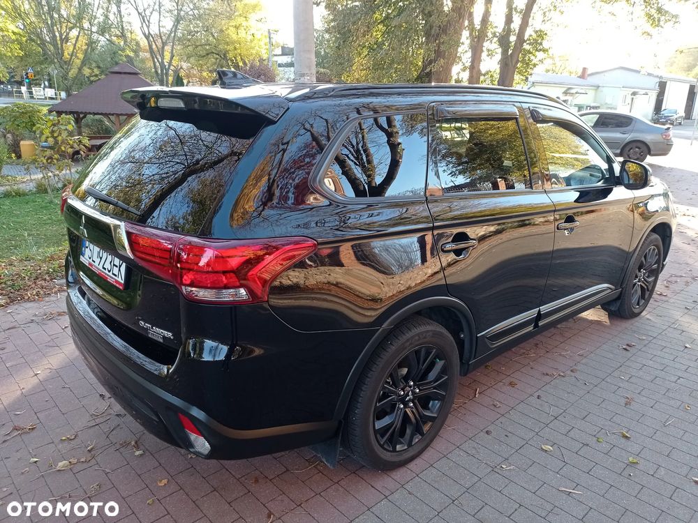 Mitsubishi Outlander - 8