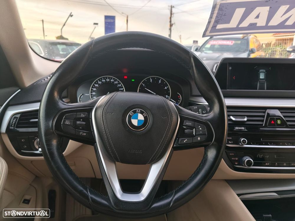 BMW 520 d Auto - 13