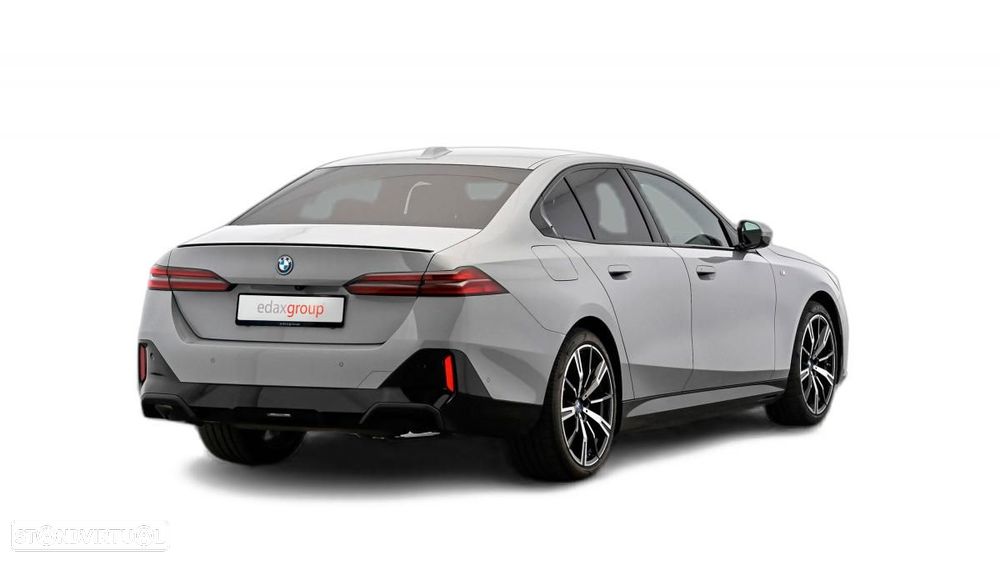 BMW 530 e Pack Desportivo M - 2