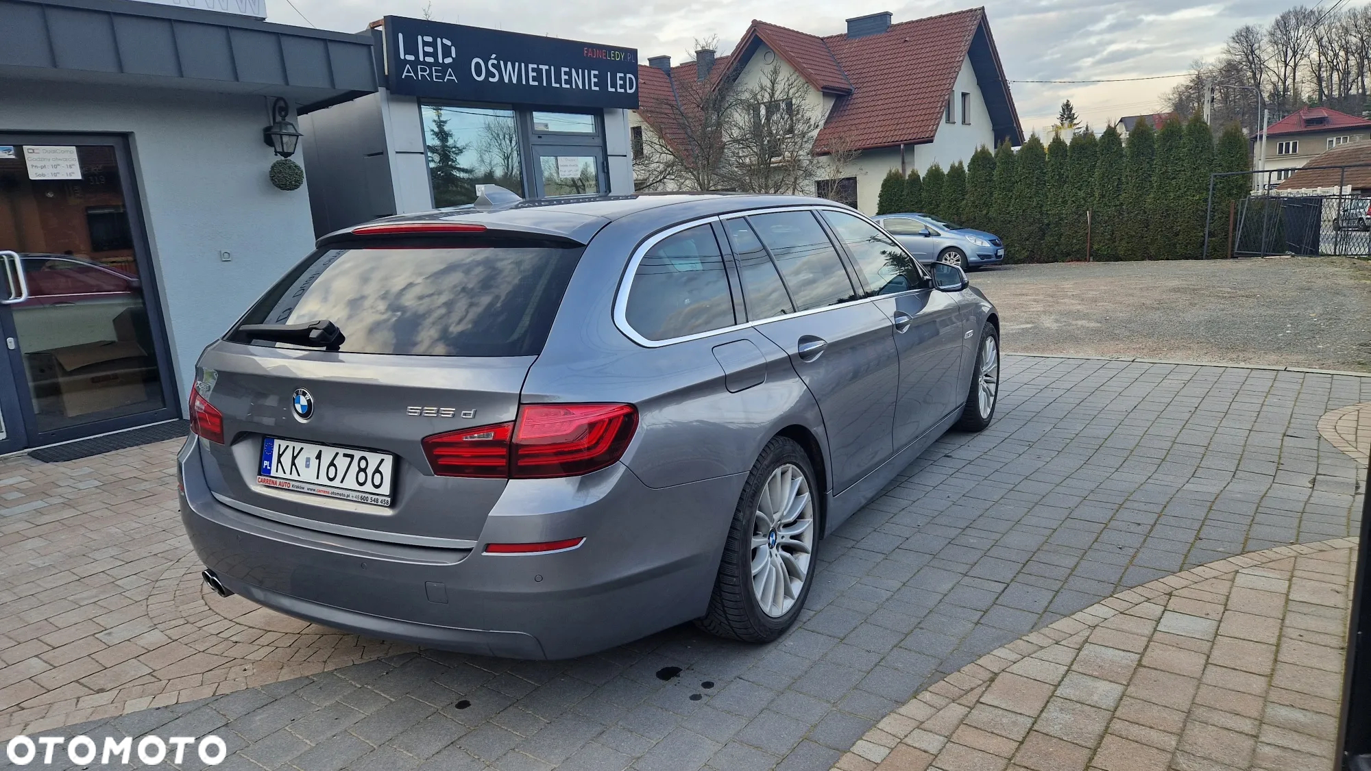 BMW Seria 5 525d xDrive Touring Luxury Line - 3