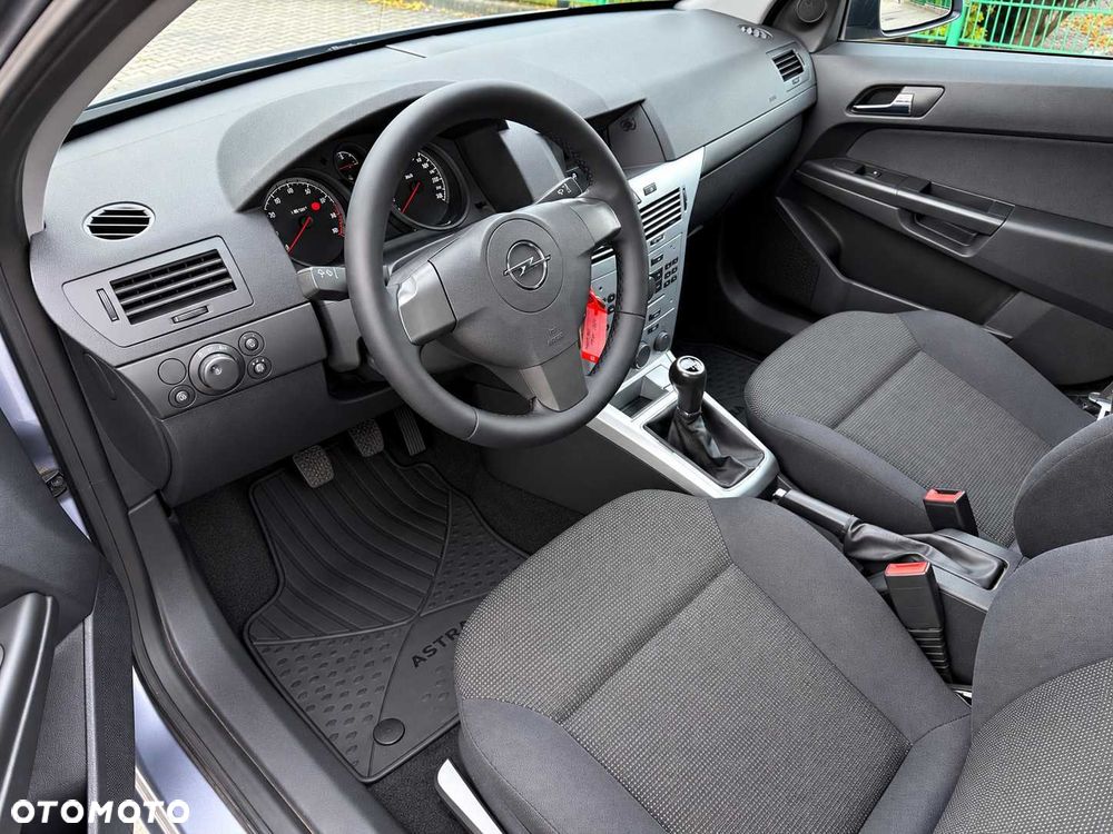Opel Astra 2009 photo 5