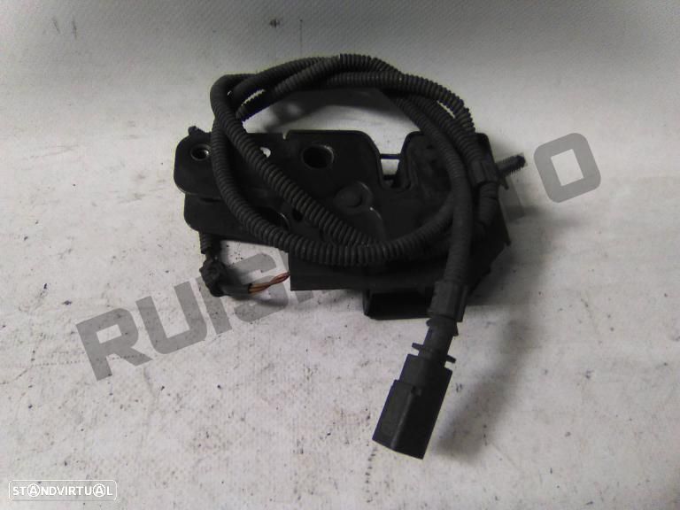 Fechadura Capot  Vw Polo Iv (9n) [2001_2012] 1.9 Tdi - 2