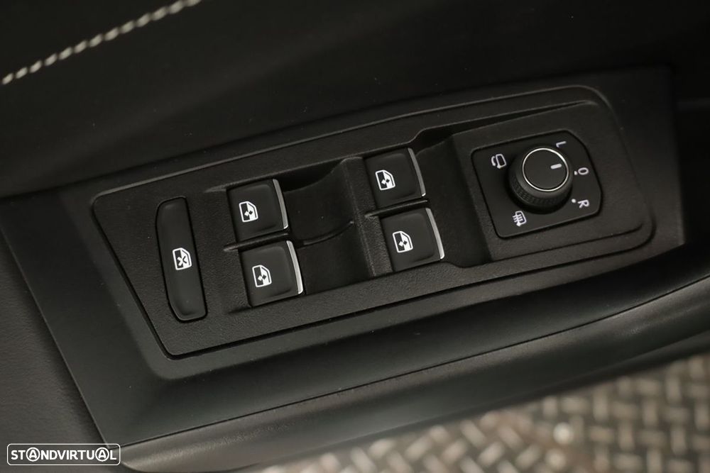VW T-Roc 1.0 TSI - 19