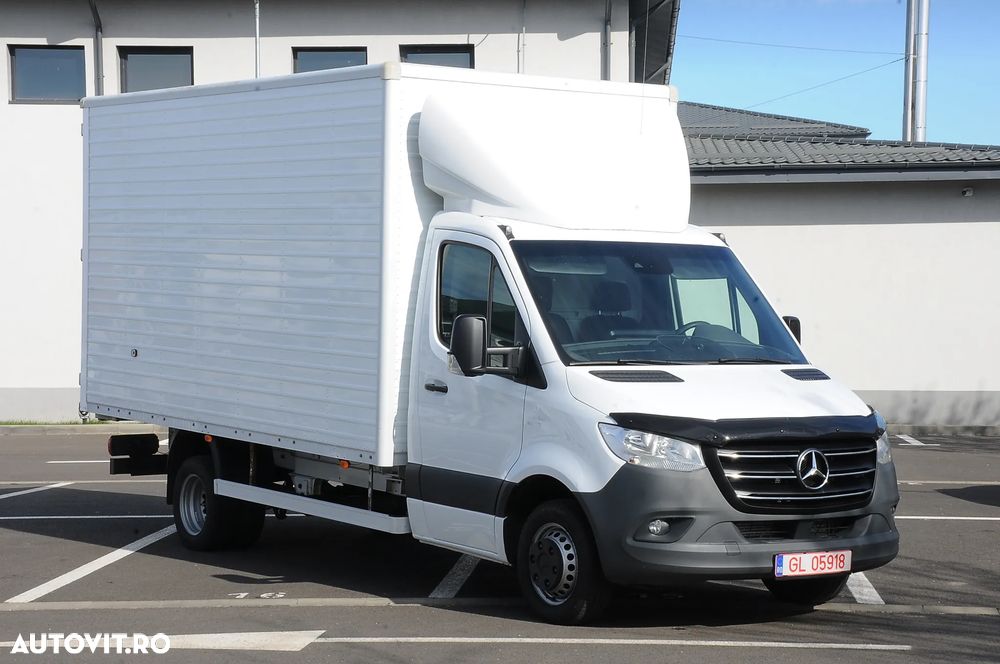 Mercedes-Benz Sprinter - 1