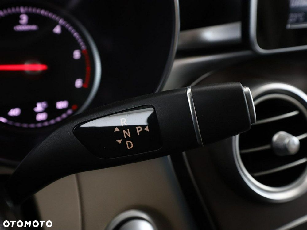 Mercedes-Benz GLC 220 d 4Matic 9G-TRONIC Exclusive - 33