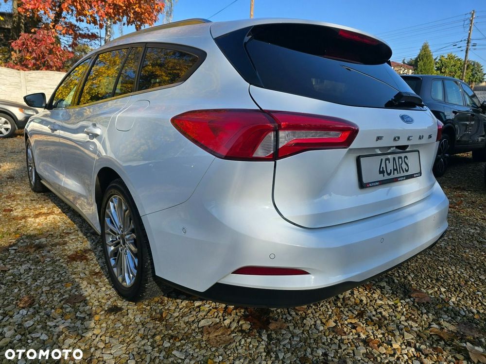 Ford Focus 1.0 EcoBoost STart-Stopp-System TITANIUM - 4
