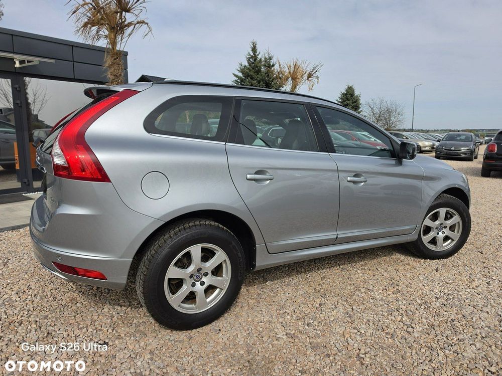 Volvo XC 60 D4 Momentum - 24