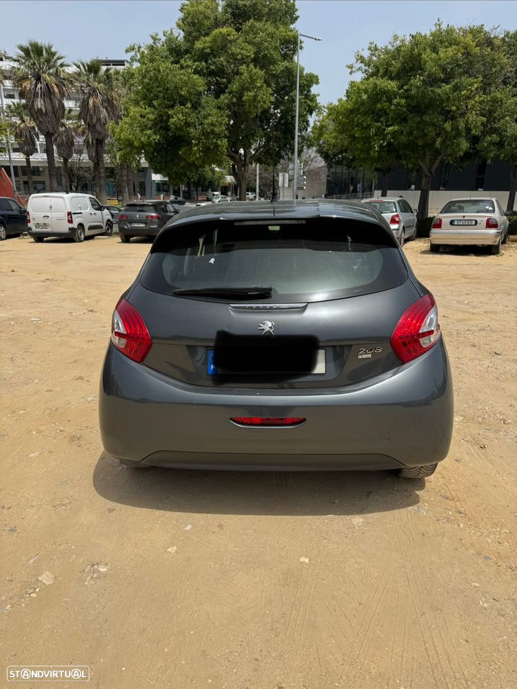 Peugeot 208 1.6 e-HDi Active - 4