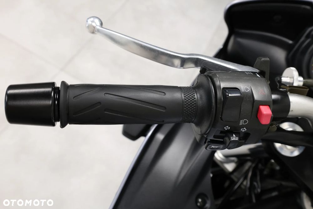 Yamaha FZS - 18