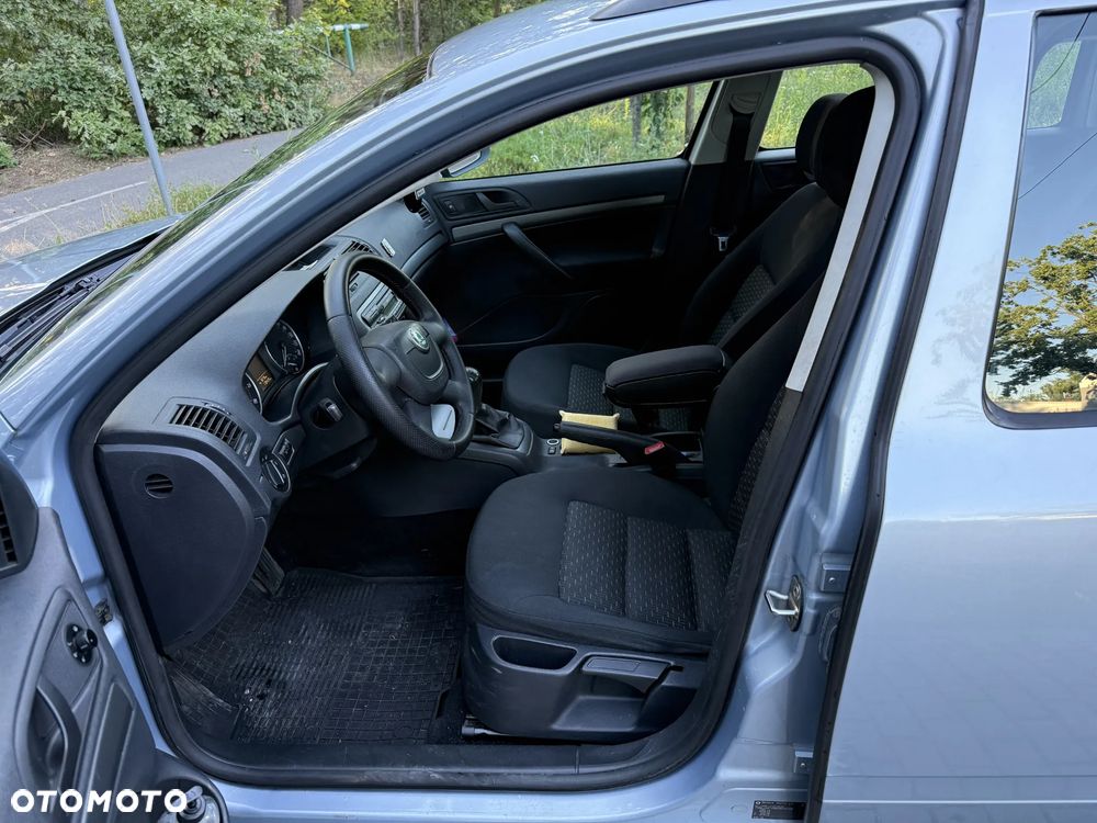 Skoda Octavia 1.6 Classic - 10