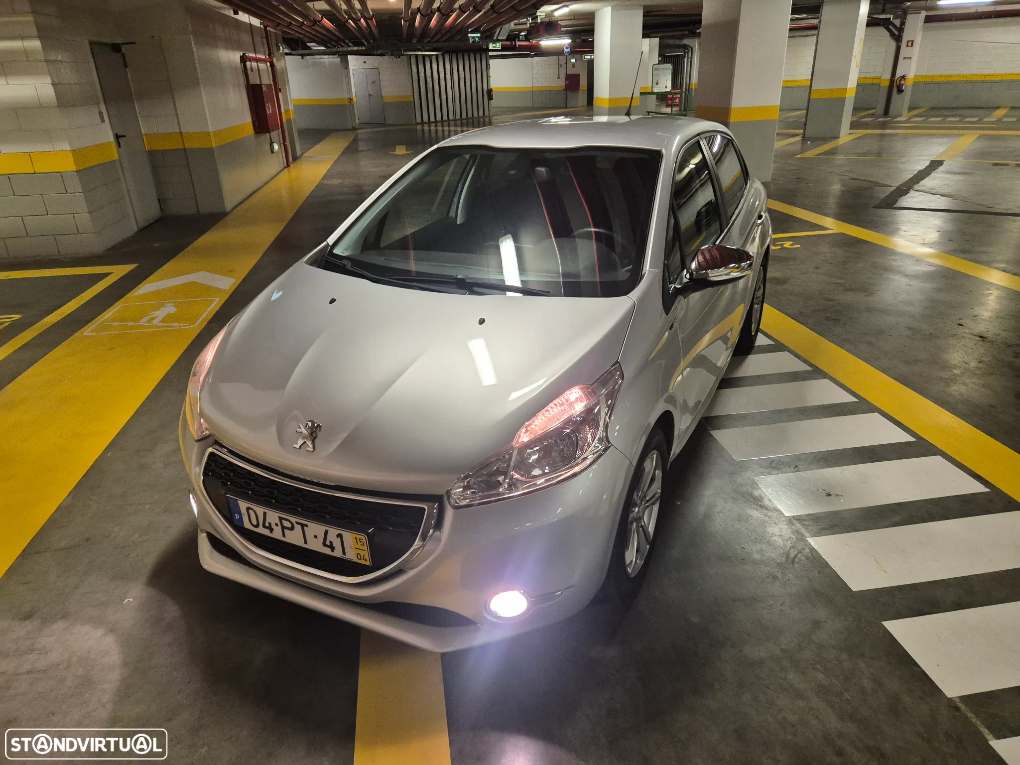Peugeot 208 1.4 HDi SE Style - 2